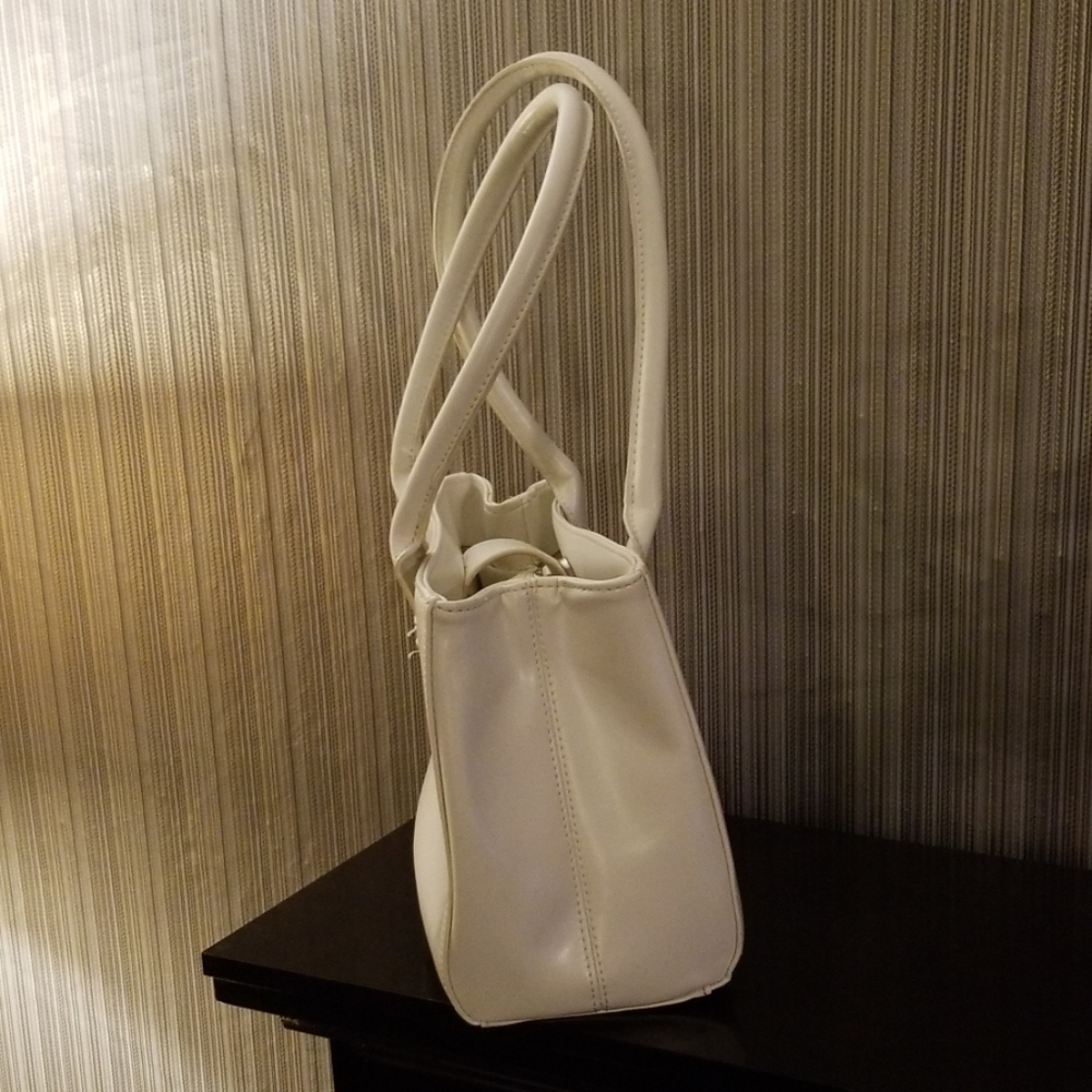 Purse - Picture 2 of 2